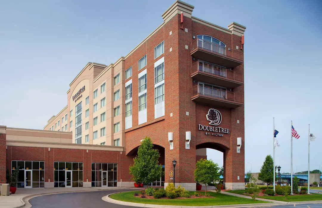 Doubletree By Hilton Bay City - Riverfront-1